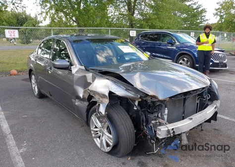 2013 Infiniti G37X из США, поврежденный, VIN JN1CV6AR9DM358293